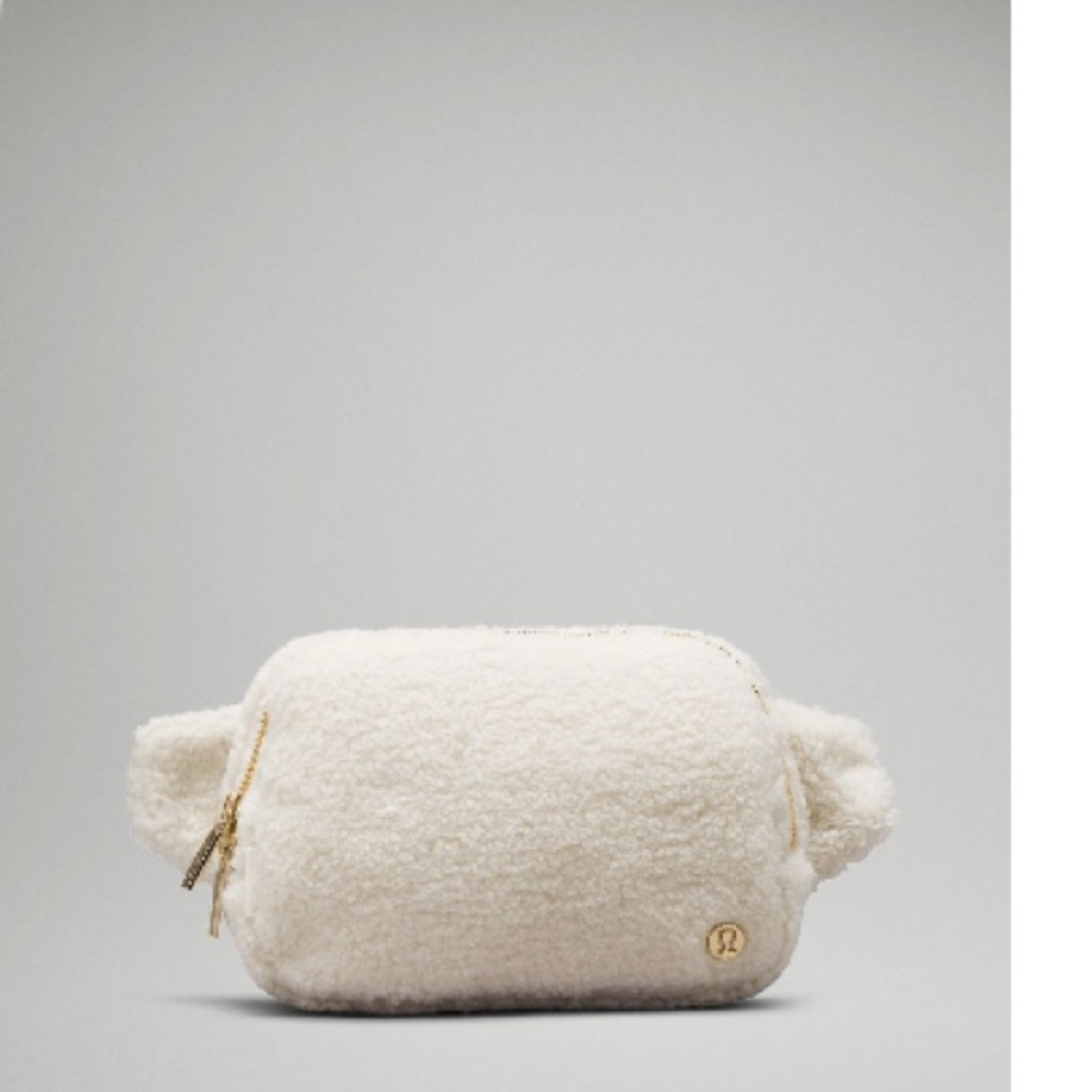 Brand New! Lululemon Everywhere Belt Bag Fleece 2L